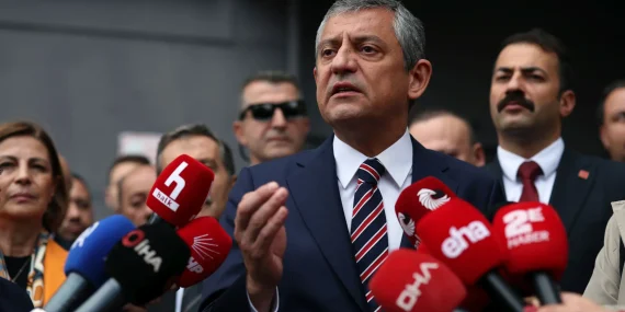 Özgür Özel: Özgürlüğümüzle ülkemizi takas eden bir şantaj yapıyorlar