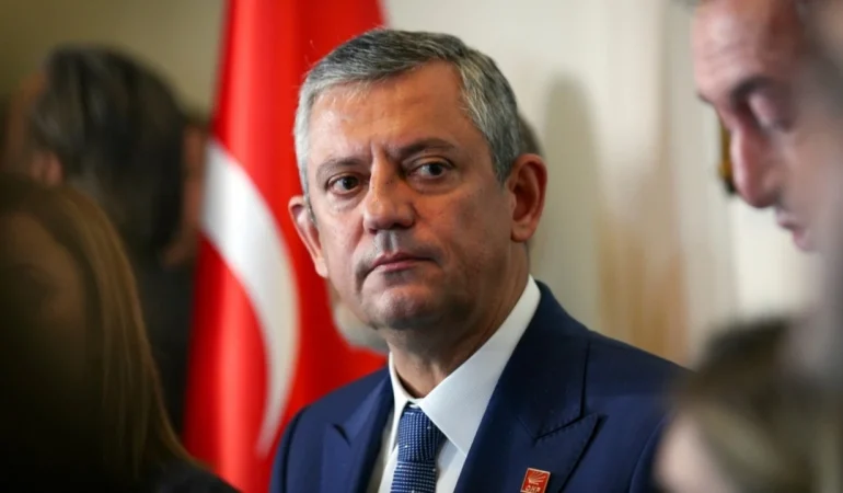 Özgür Özel: Temel motivasyonumuz parti kurmak değil, partimizi geri almak