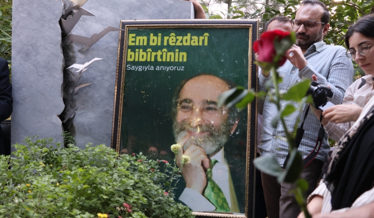 Orhan Doğan mezarı başında anıldı