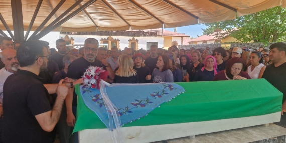 Munzur Nehri’ne yuvarlanan otomobilde ağır yaralanmıştı: Elif Zilan Söylemez son yolculuğuna uğurlandı