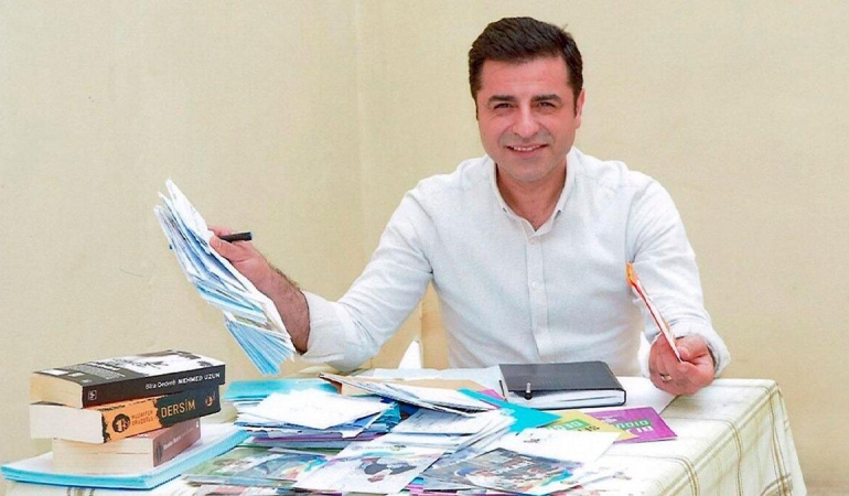 Demirtaş, Narin Güran’ın babasıyla görüştü