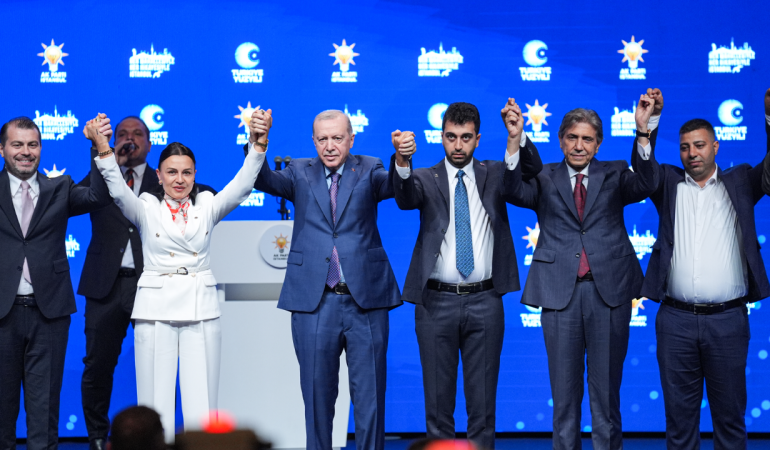 Tuzla, Çekmeköy ve Şile Belediye Başkanları Resmen AK Parti’ye Geçti