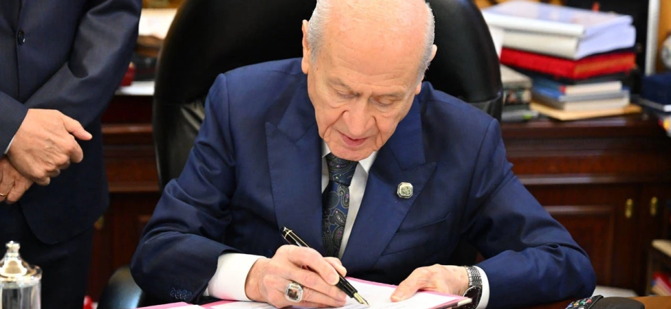 devlet-bahceli-den-surec-aciklamasi-ocalan-umuda-ahmetler-goreve-demirtas-evine-donmeli-1.webp.webp