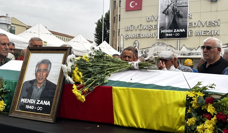 Mehdi Zana son yolculuğuna uğurlandı