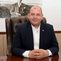 menderes-belediyesi-ne-operasyon-belediye-baskani-ilkay-cicek-dahil-21-gozalti.webp.webp