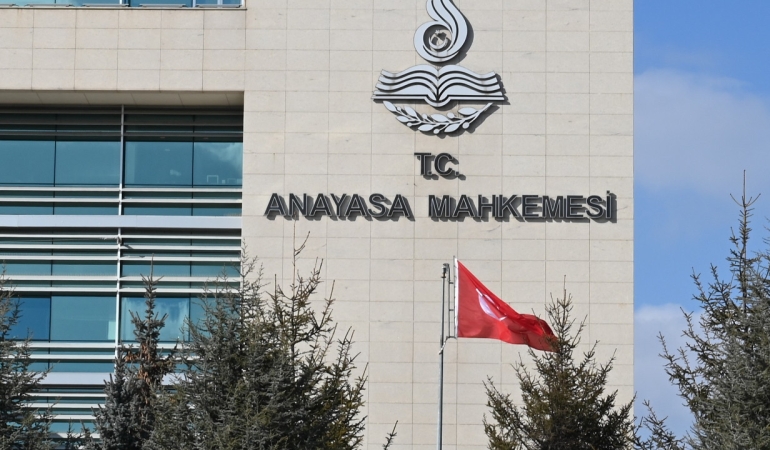 AYM’nin nafaka kararı resmi gazetede