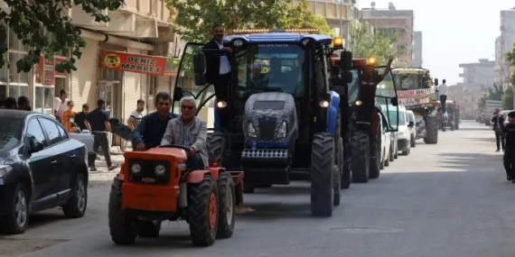 Suruç’ta çiftçilerden traktörlü protesto