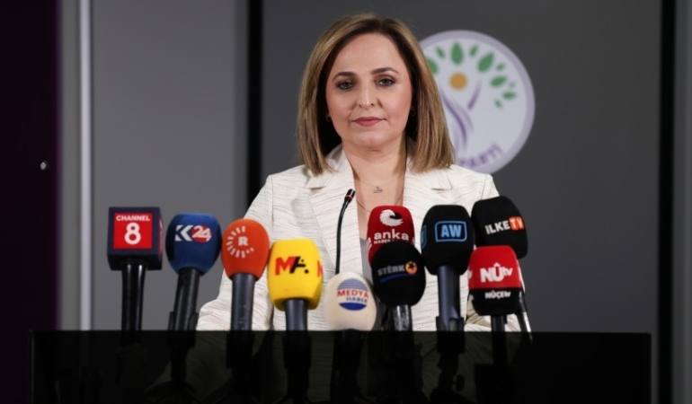 DEM Parti’den iktidara: Barış sürecini hangi el bekletiyor?