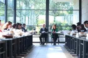 dem-parti-parlamento-muhabirleri.webp.webp